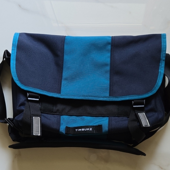 Timbuk2 Custom Small Classic Messenger Bag - Picture 7 of 7